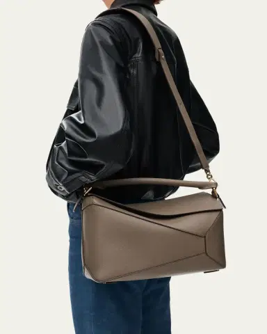 LOEWE Puzzle Edge Top-Handle Bag in Leather | Thumbnail 5 LOEWE Puzzle Edge Top-Handle Bag in Leather | Thumbnail 5