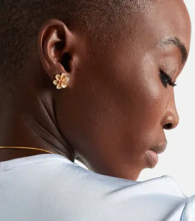 Yvonne Léon Yvonne Léon Daisy 9kt gold earrings with sapphires and diamonds | Thumbnail 4 Yvonne Léon Yvonne Léon Daisy 9kt gold earrings with sapphires and diamonds | Thumbnail 4