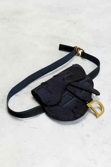 FWRD Renew Dior Embroidered Saddle Belt Bag | Thumbnail 13 FWRD Renew Dior Embroidered Saddle Belt Bag | Thumbnail 13