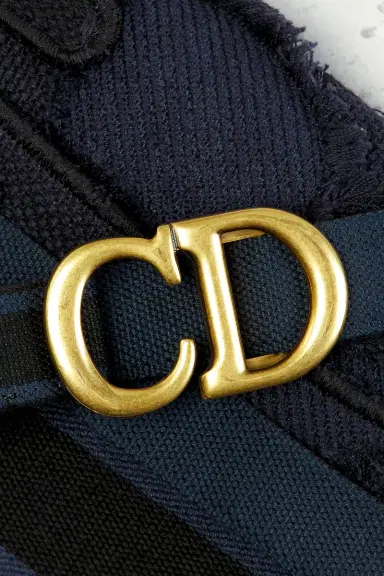 FWRD Renew Dior Embroidered Saddle Belt Bag | Thumbnail 17 FWRD Renew Dior Embroidered Saddle Belt Bag | Thumbnail 17