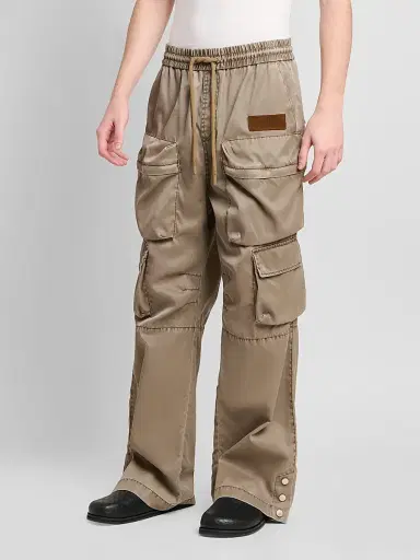 AMIRI Men's Logo Drawstring Cargo Pants | Thumbnail 4 AMIRI Men's Logo Drawstring Cargo Pants | Thumbnail 4