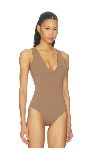 GOOD AMERICAN The Sculpting Deep V Bodysuit | Thumbnail 5 GOOD AMERICAN The Sculpting Deep V Bodysuit | Thumbnail 5