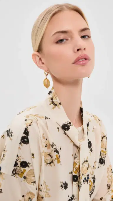 Isabel Marant Stones Earrings Light Yellow One Size | Thumbnail 3 Isabel Marant Stones Earrings Light Yellow One Size | Thumbnail 3
