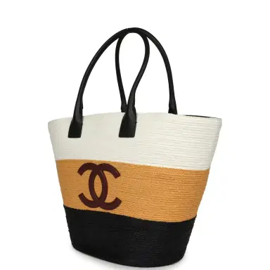 Chanel Chanel Maxi Coco Beach Small Shopping Bag White, Dark Beige, Black Raffia and Calfskin | Thumbnail 5 Chanel Chanel Maxi Coco Beach Small Shopping Bag White, Dark Beige, Black Raffia and Calfskin | Thumbnail 5