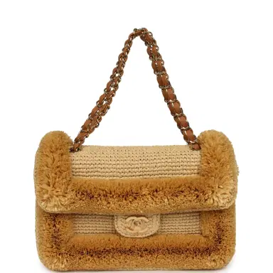 Chanel Chanel Medium "Fluffy Raffia" Flap Bag Beige Raffia Gold Hardware | Thumbnail 7 Chanel Chanel Medium "Fluffy Raffia" Flap Bag Beige Raffia Gold Hardware | Thumbnail 7