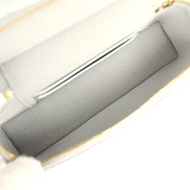 Chanel Chanel Top Handle Long Vanity Case with Chain Silver Metallic Caviar Gold Hardware | Thumbnail 8 Chanel Chanel Top Handle Long Vanity Case with Chain Silver Metallic Caviar Gold Hardware | Thumbnail 8