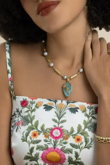 Sylva & Cie Australian Opal Heart Pendant Pendant | Thumbnail 2 Sylva & Cie Australian Opal Heart Pendant Pendant | Thumbnail 2