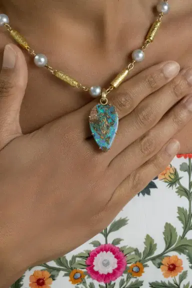 Sylva & Cie Australian Opal Heart Pendant Pendant | Thumbnail 3 Sylva & Cie Australian Opal Heart Pendant Pendant | Thumbnail 3