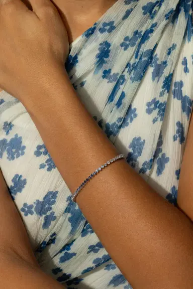 LISA NIK Blue Sapphire Ombre Bracelet - White Gold | Thumbnail 4 LISA NIK Blue Sapphire Ombre Bracelet - White Gold | Thumbnail 4
