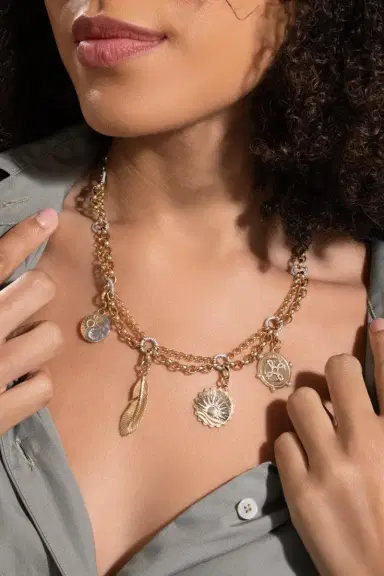 Foundrae Diamond Amate Medium Medallion | Thumbnail 2 Foundrae Diamond Amate Medium Medallion | Thumbnail 2
