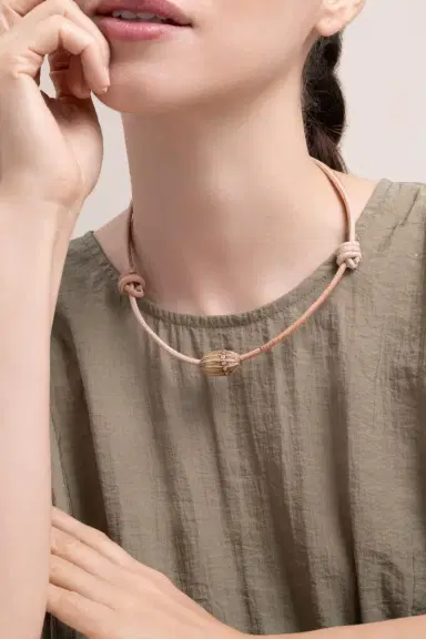 DEZSO BY SARA BELTRÁN Diamond Classic L Coquito Bead Necklace | Thumbnail 2 DEZSO BY SARA BELTRÁN Diamond Classic L Coquito Bead Necklace | Thumbnail 2