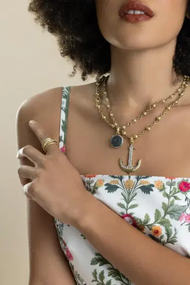 Sylva & Cie Diamond Large Anchor Pendant | Thumbnail 2 Sylva & Cie Diamond Large Anchor Pendant | Thumbnail 2