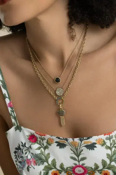 Sylva & Cie Diamond Rough Cut Sima Pendant | Thumbnail 4 Sylva & Cie Diamond Rough Cut Sima Pendant | Thumbnail 4