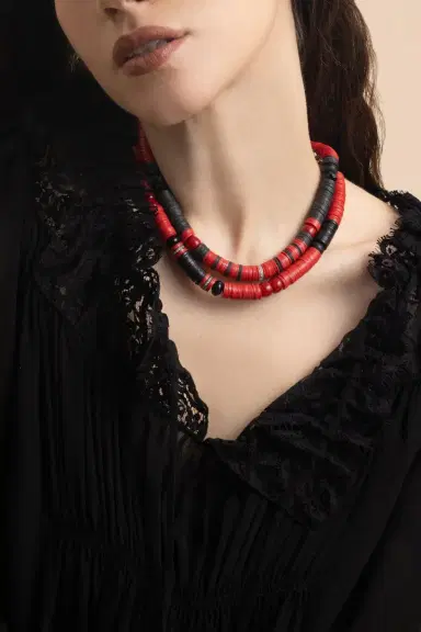 HIJAS DE PUKA Jaipur Red Black Lati Necklace | Thumbnail 4 HIJAS DE PUKA Jaipur Red Black Lati Necklace | Thumbnail 4