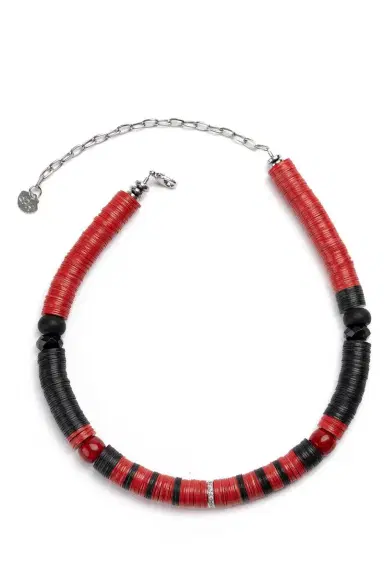 HIJAS DE PUKA Jaipur Red Black Lati Necklace | Thumbnail 1 HIJAS DE PUKA Jaipur Red Black Lati Necklace | Thumbnail 1