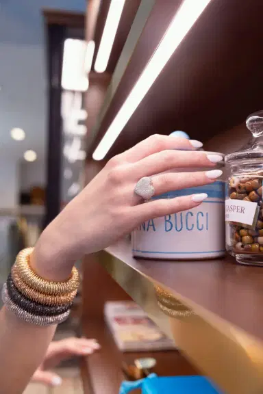 Carolina Bucci Large K.I.S.S. Bracelet | Thumbnail 3 Carolina Bucci Large K.I.S.S. Bracelet | Thumbnail 3