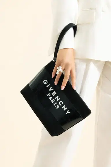 Givenchy Logo Pouch Clutch - Black | Thumbnail 2 Givenchy Logo Pouch Clutch - Black | Thumbnail 2