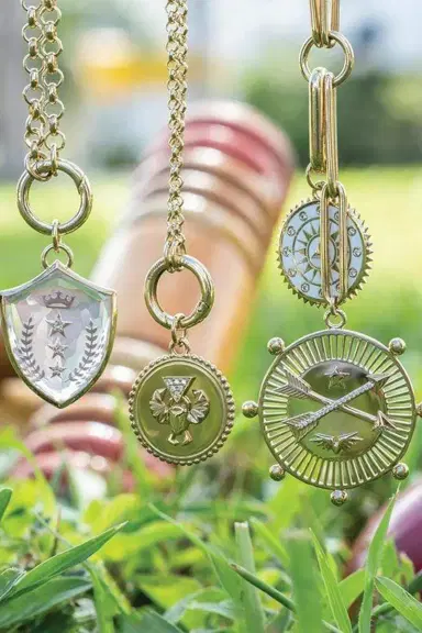 Foundrae Medium Protection Medallion | Thumbnail 2 Foundrae Medium Protection Medallion | Thumbnail 2
