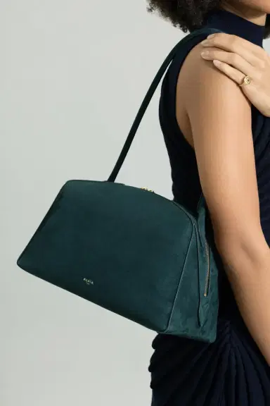 Alaïa Medium Shoulder Bag - Green | Thumbnail 2 Alaïa Medium Shoulder Bag - Green | Thumbnail 2