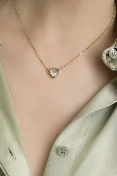 MORITZ GLIK Naipe Heart-ish Necklace | Thumbnail 4 MORITZ GLIK Naipe Heart-ish Necklace | Thumbnail 4