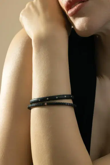 ROBERTO DEMEGLIO One Pink Sapphire Matte Black Dado Bangle Bracelet | Thumbnail 4 ROBERTO DEMEGLIO One Pink Sapphire Matte Black Dado Bangle Bracelet | Thumbnail 4