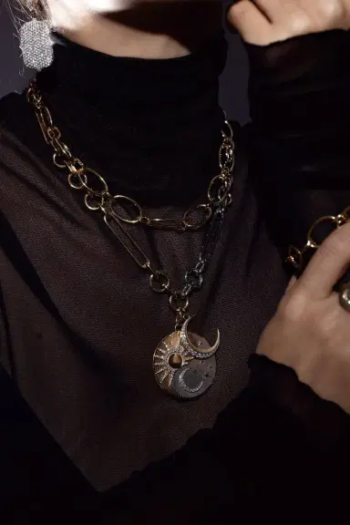 Foundrae Oval Chain Link Necklace | Thumbnail 7 Foundrae Oval Chain Link Necklace | Thumbnail 7