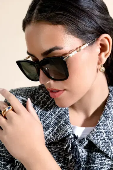Gucci Pearl Oversized Butterfly Sunglasses | Thumbnail 2 Gucci Pearl Oversized Butterfly Sunglasses | Thumbnail 2