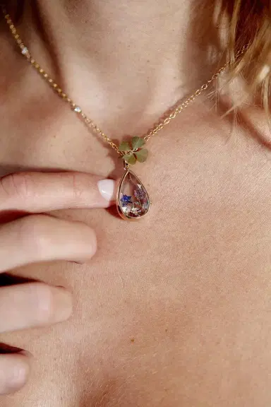 LOQUET Pink Sapphire Rose Charm | Thumbnail 2 LOQUET Pink Sapphire Rose Charm | Thumbnail 2