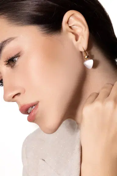 Vhernier Rock Crystal Mother of Pearl Earrings | Thumbnail 4 Vhernier Rock Crystal Mother of Pearl Earrings | Thumbnail 4