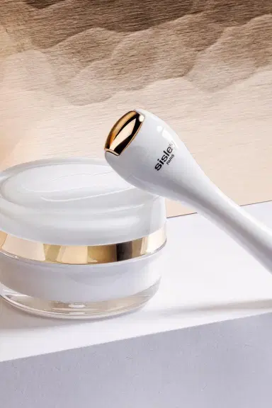Sisley Sisleÿa L'Intégral Anti-Âge Eye and Lip Contour Cream | Thumbnail 2 Sisley Sisleÿa L'Intégral Anti-Âge Eye and Lip Contour Cream | Thumbnail 2