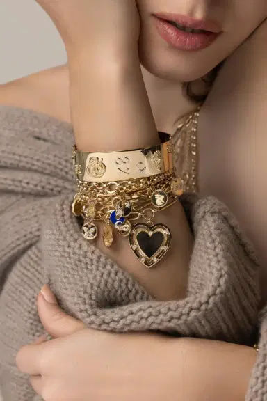 Foundrae Sister Hook - Medium Belcher Bracelet | Thumbnail 4 Foundrae Sister Hook - Medium Belcher Bracelet | Thumbnail 4