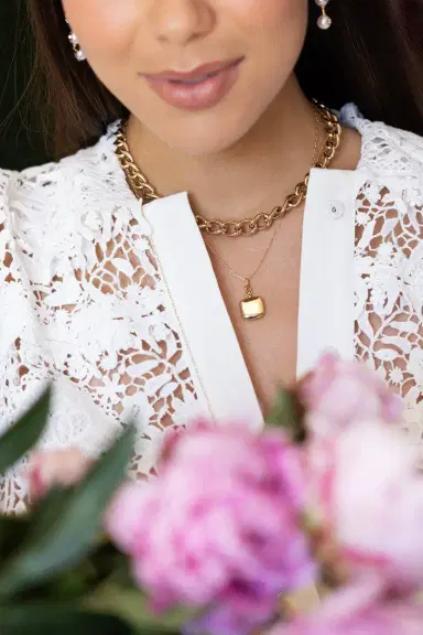 MONICA RICH KOSANN Slim Viv Locket Necklace | Thumbnail 2 MONICA RICH KOSANN Slim Viv Locket Necklace | Thumbnail 2
