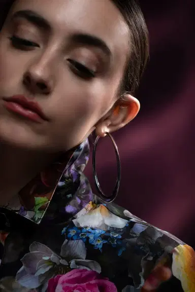 SIDNEY GARBER White Gold Crescent Hoops | Thumbnail 2 SIDNEY GARBER White Gold Crescent Hoops | Thumbnail 2