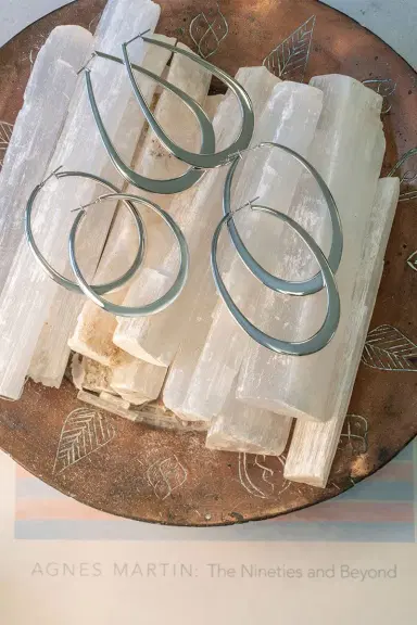 SIDNEY GARBER White Gold Crescent Hoops | Thumbnail 3 SIDNEY GARBER White Gold Crescent Hoops | Thumbnail 3