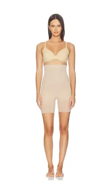 Spanx Sculpt Gofigure High Waist Mid Thigh Short | Thumbnail 4 Spanx Sculpt Gofigure High Waist Mid Thigh Short | Thumbnail 4