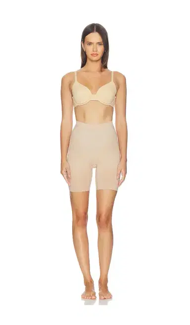 Spanx Sculpt Gofigure Mid Thigh Short | Thumbnail 4 Spanx Sculpt Gofigure Mid Thigh Short | Thumbnail 4