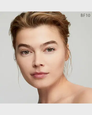 CLÉ DE PEAU BEAUTÉ Radiant Fluid Foundation Natural SPF 25, 1.1 oz. | Thumbnail 3 CLÉ DE PEAU BEAUTÉ Radiant Fluid Foundation Natural SPF 25, 1.1 oz. | Thumbnail 3