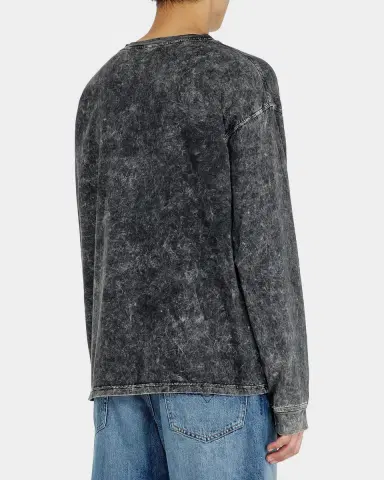 Diesel Men's Logo Acid-Washed Cotton Long-Sleeve T-Shirt | Thumbnail 3 Diesel Men's Logo Acid-Washed Cotton Long-Sleeve T-Shirt | Thumbnail 3