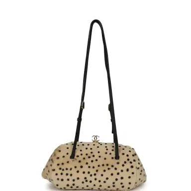 Chanel Chanel Cheetah Print Clutch with Leather Straps Light Beige Calf Hair, Black Leather Gold Hardware | Thumbnail 7 Chanel Chanel Cheetah Print Clutch with Leather Straps Light Beige Calf Hair, Black Leather Gold Hardware | Thumbnail 7