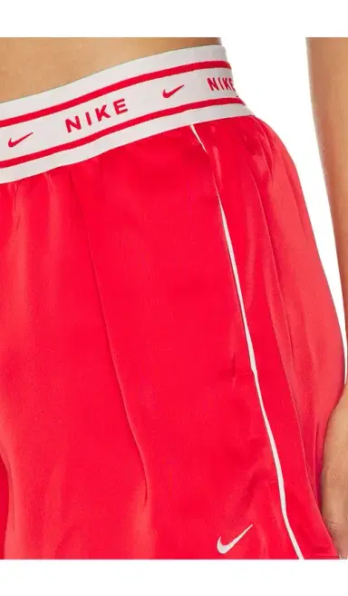 Nike Women's Loose Shorts | Thumbnail 6 Nike Women's Loose Shorts | Thumbnail 6
