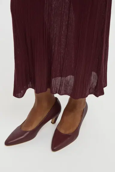 Gabriela Hearst Peggy Pump in Bordeaux Nappa Leather | Thumbnail 2 Gabriela Hearst Peggy Pump in Bordeaux Nappa Leather | Thumbnail 2