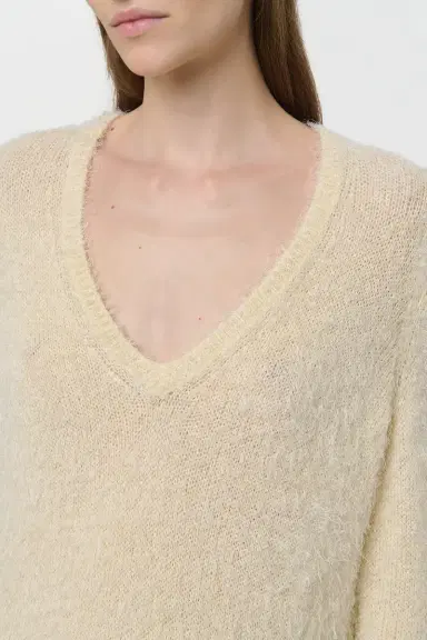 Gabriela Hearst Neoma Knit V-Neck Sweater in Off White Silk Cashmere | Thumbnail 5 Gabriela Hearst Neoma Knit V-Neck Sweater in Off White Silk Cashmere | Thumbnail 5