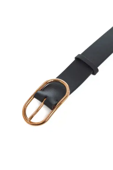Gabriela Hearst Link Buckle Belt in Black Leather | Thumbnail 2 Gabriela Hearst Link Buckle Belt in Black Leather | Thumbnail 2