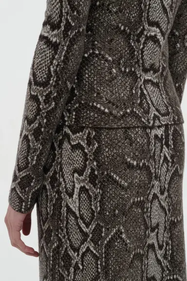 Gabriela Hearst Bragi Knit Maxi Skirt in Greyscale Cashmere Silk | Thumbnail 6 Gabriela Hearst Bragi Knit Maxi Skirt in Greyscale Cashmere Silk | Thumbnail 6