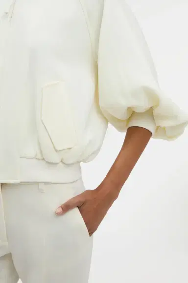 Gabriela Hearst Aluin Jacket in Virgin Wool Crepe | Thumbnail 5 Gabriela Hearst Aluin Jacket in Virgin Wool Crepe | Thumbnail 5
