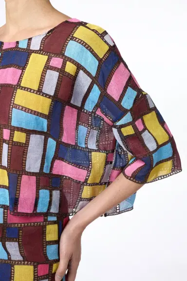 Gabriela Hearst Tatia Patchwork Embroidered Cropped Top in Aurora Multi Linen | Thumbnail 5 Gabriela Hearst Tatia Patchwork Embroidered Cropped Top in Aurora Multi Linen | Thumbnail 5