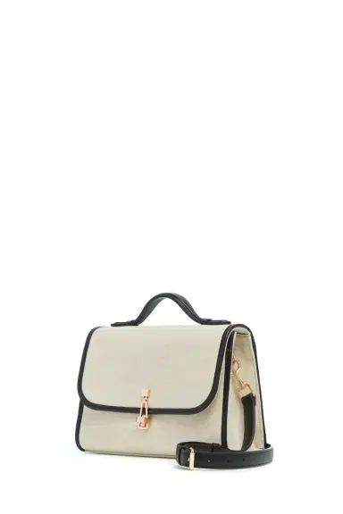 Gabriela Hearst Medium Leonora Flap Bag in Beige Linen | Thumbnail 3 Gabriela Hearst Medium Leonora Flap Bag in Beige Linen | Thumbnail 3