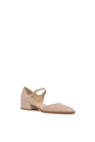 Gabriela Hearst Riley Sandal in Nude Leather | Thumbnail 3 Gabriela Hearst Riley Sandal in Nude Leather | Thumbnail 3