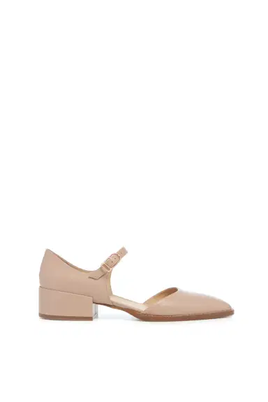 Gabriela Hearst Riley Sandal in Nude Leather | Thumbnail 1 Gabriela Hearst Riley Sandal in Nude Leather | Thumbnail 1