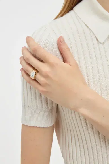 Gabriela Hearst Large Ring in 18K Yellow Gold & Howlite Stone | Thumbnail 2 Gabriela Hearst Large Ring in 18K Yellow Gold & Howlite Stone | Thumbnail 2